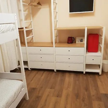 Glam G H O S T E L 4* ラ・スペツィア