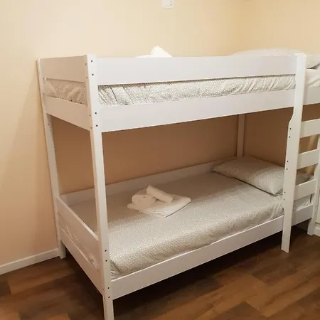 ゲストハウス Glam G H O S T E L 4*